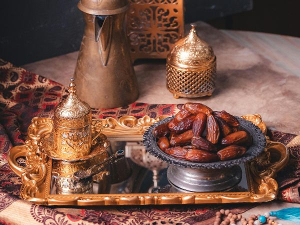 Faraji Dates
